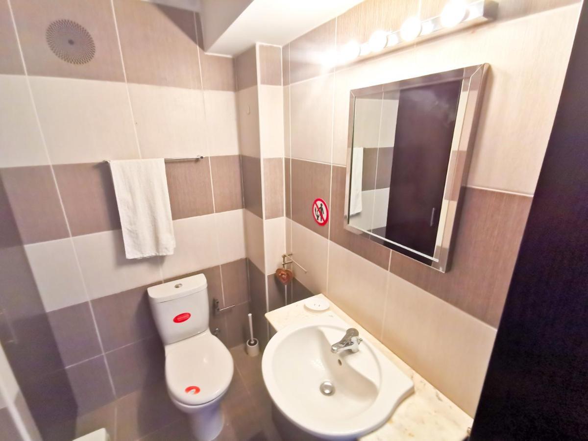 Promenade Breeze City Apartment Larnaca Exteriér fotografie
